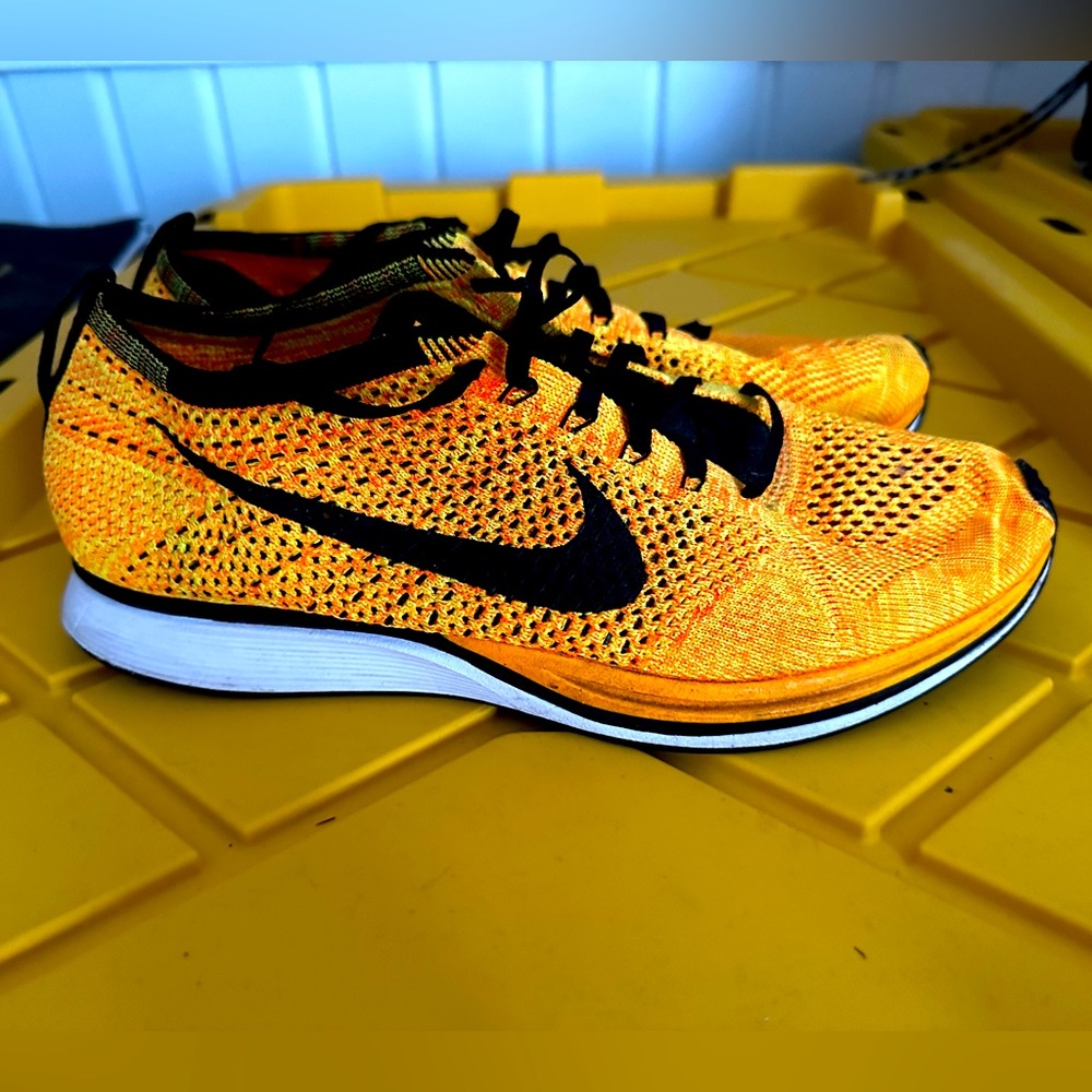 Nike Flyknit Racer 10.5